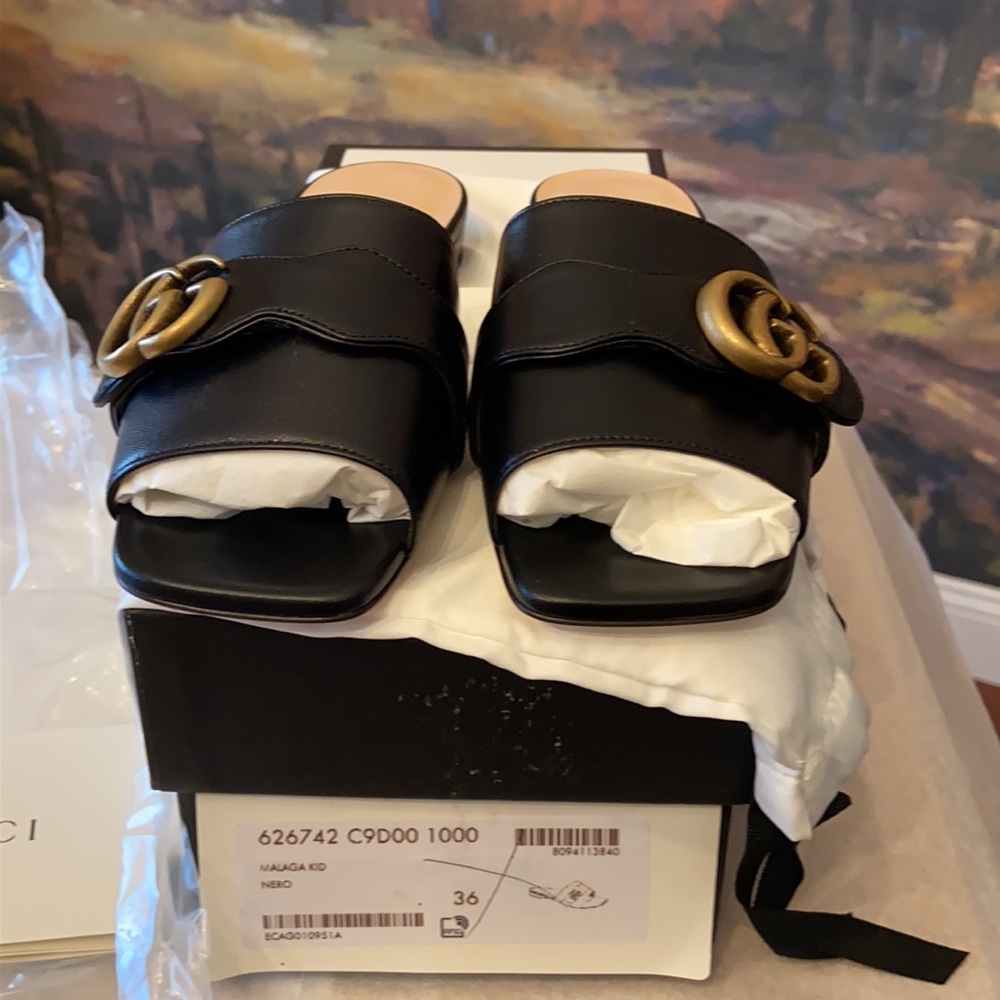 Authentic Gucci Marmont GG Leather Sandal - Picture 3 of 12